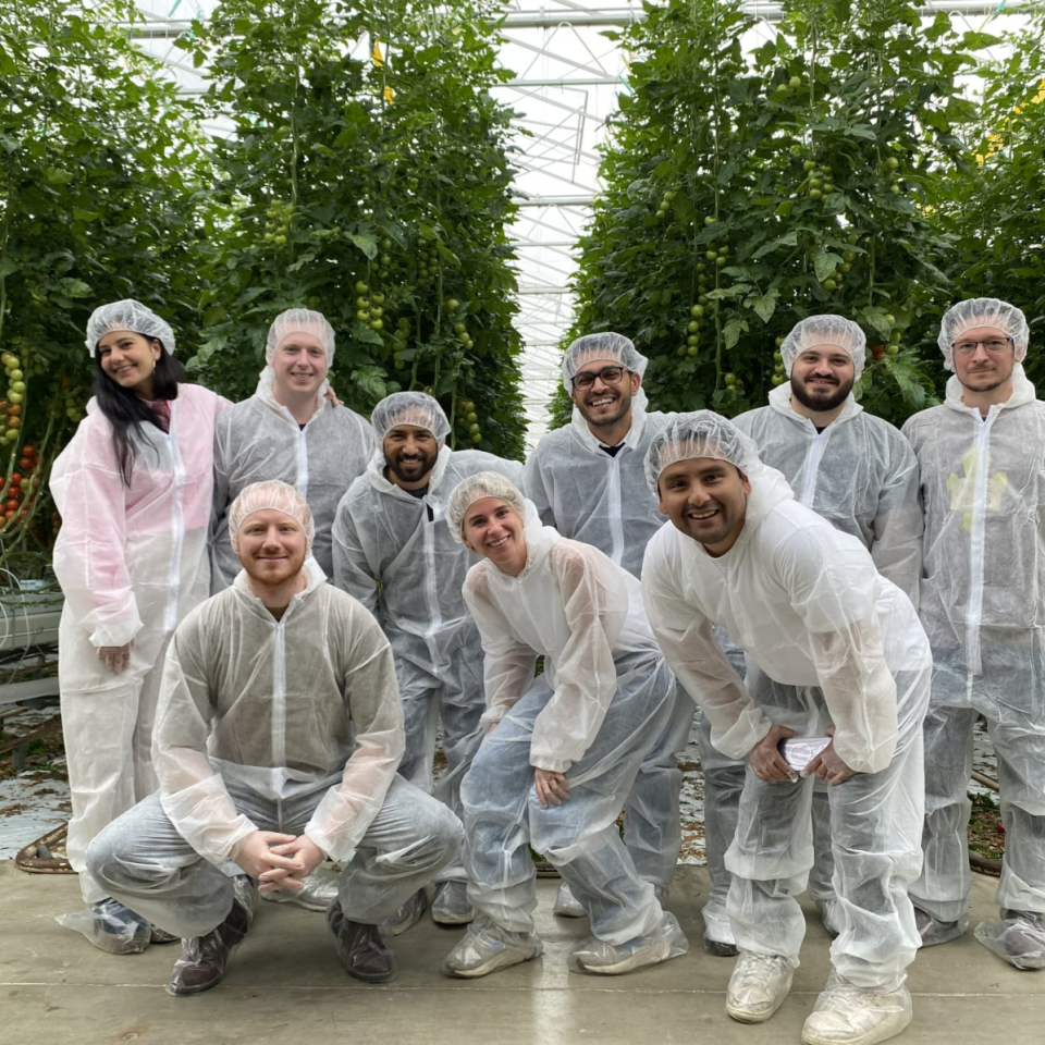 source-team-picture-greenhouse