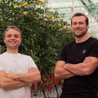 Rien Kamman and Ernst van Bruggen in Greenhouse for Source.ag